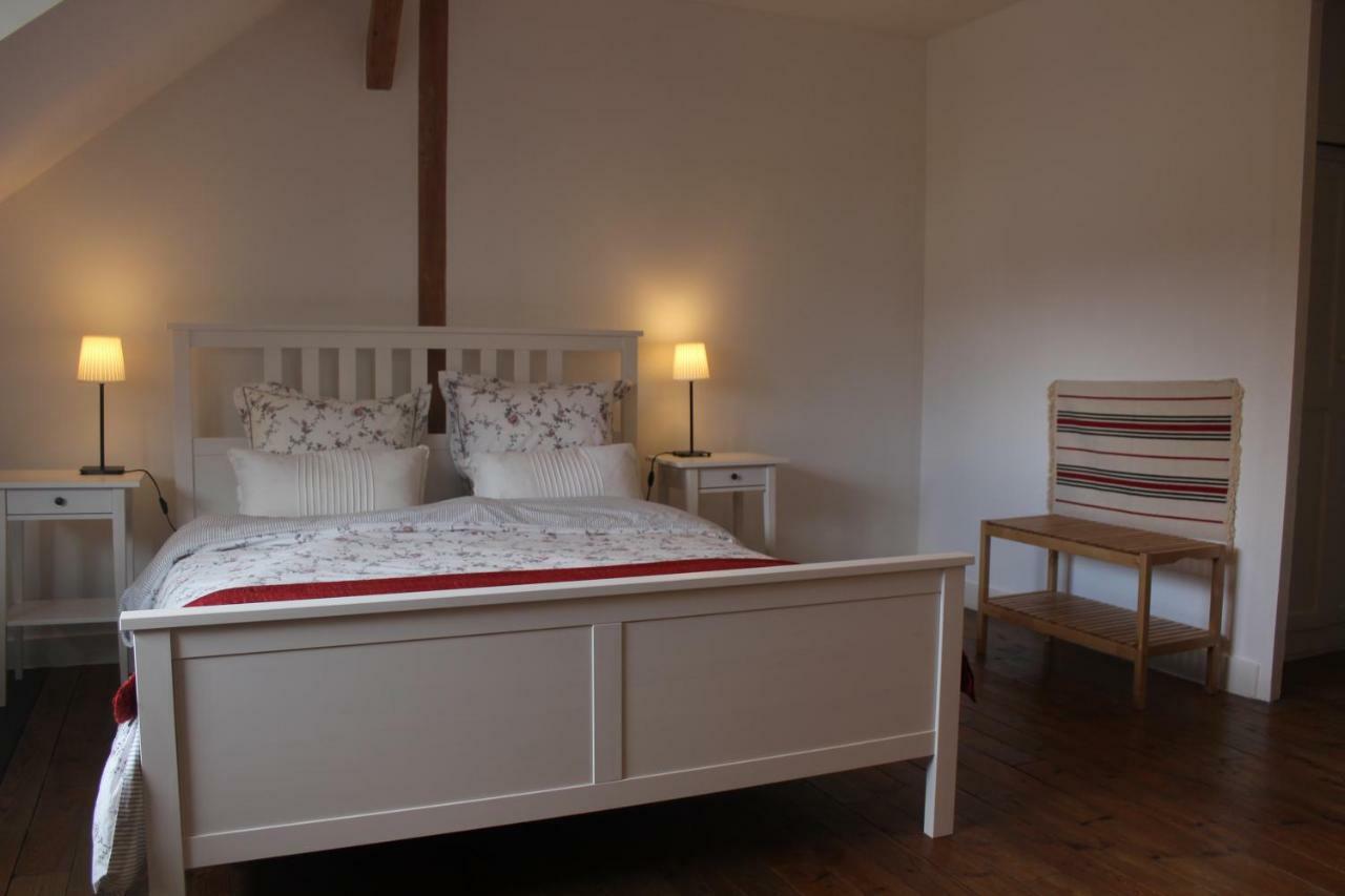 Les Marronniers Bed and Breakfast Saint-Didier-en-Velay Exteriör bild